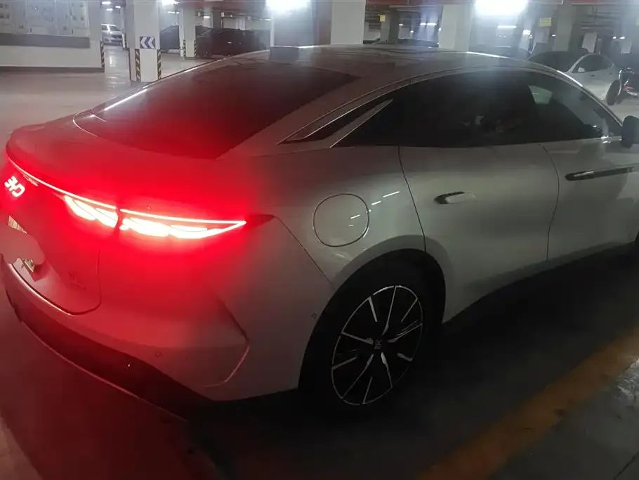 BYD Han L — фото 10
