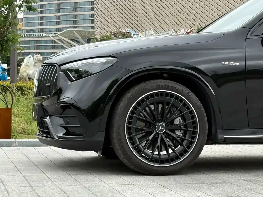 Mercedes-Benz GLC AMG — фото 2