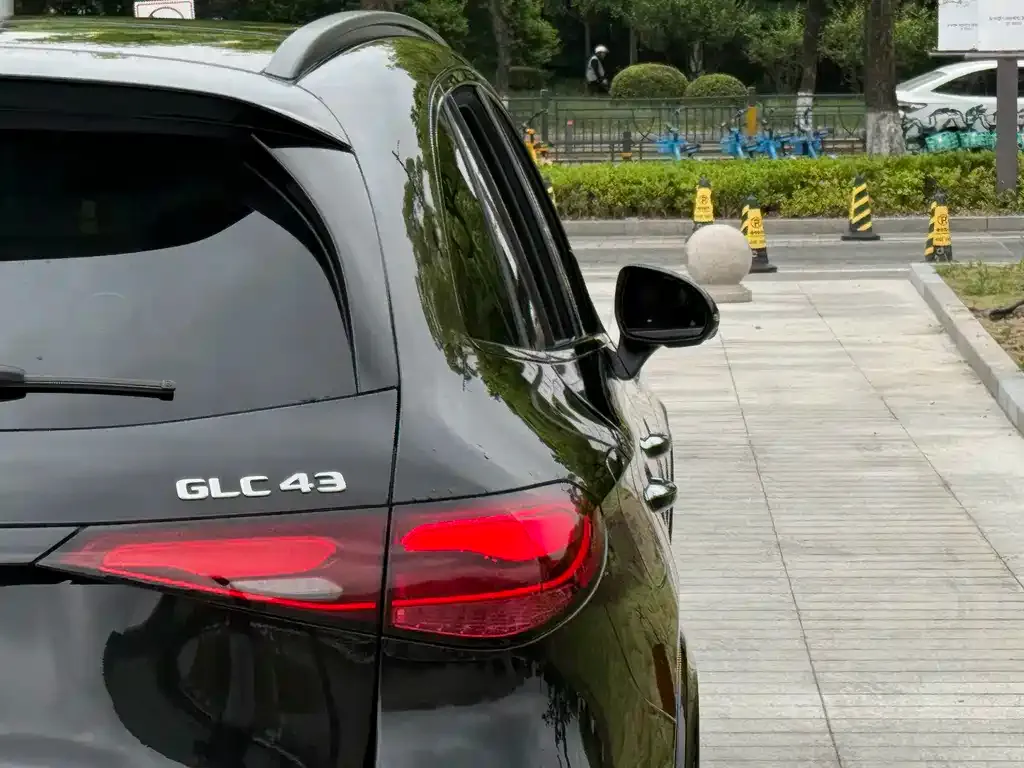 Mercedes-Benz GLC AMG — фото 6