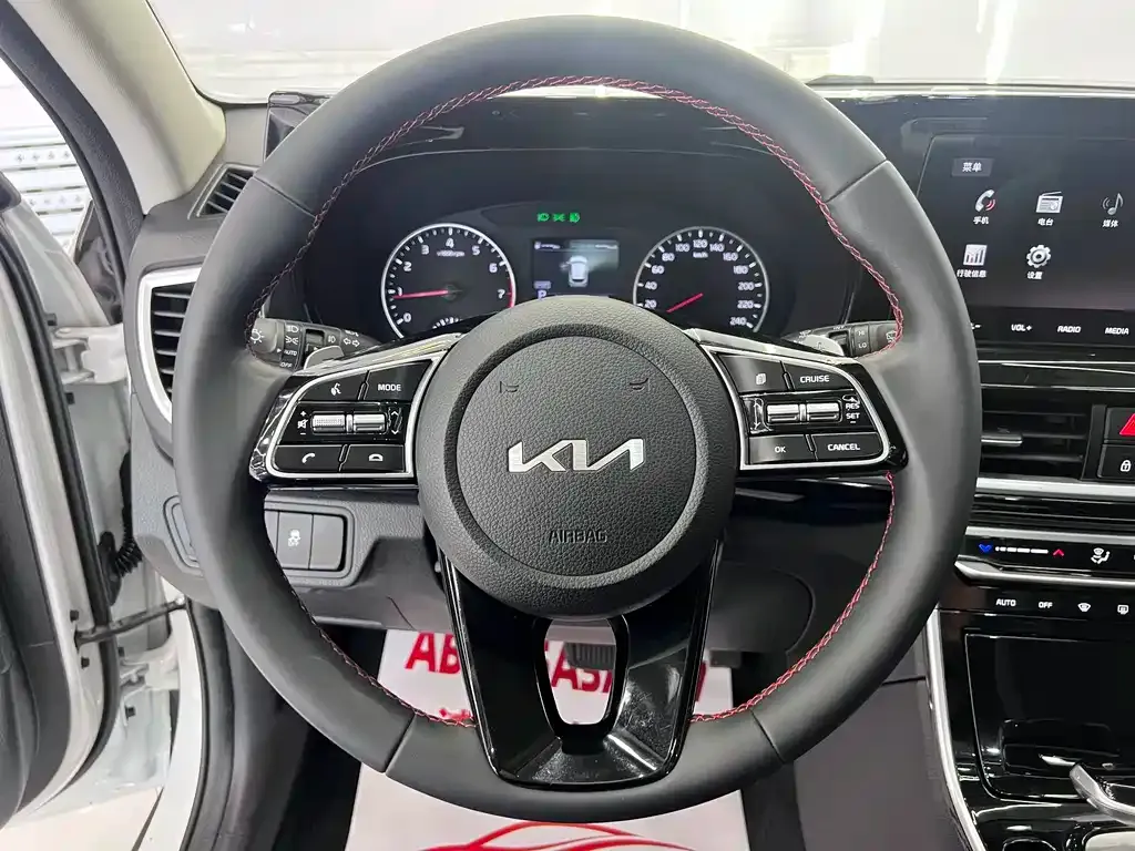 Kia KX3 — фото 9