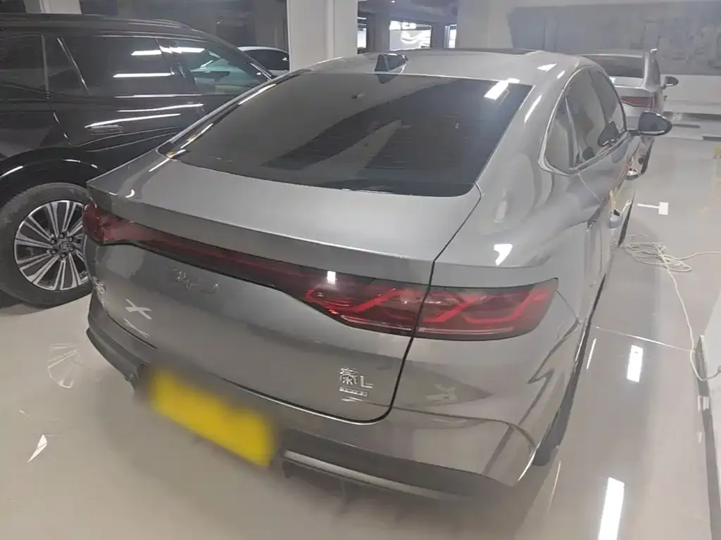 BYD Qin L — фото 8