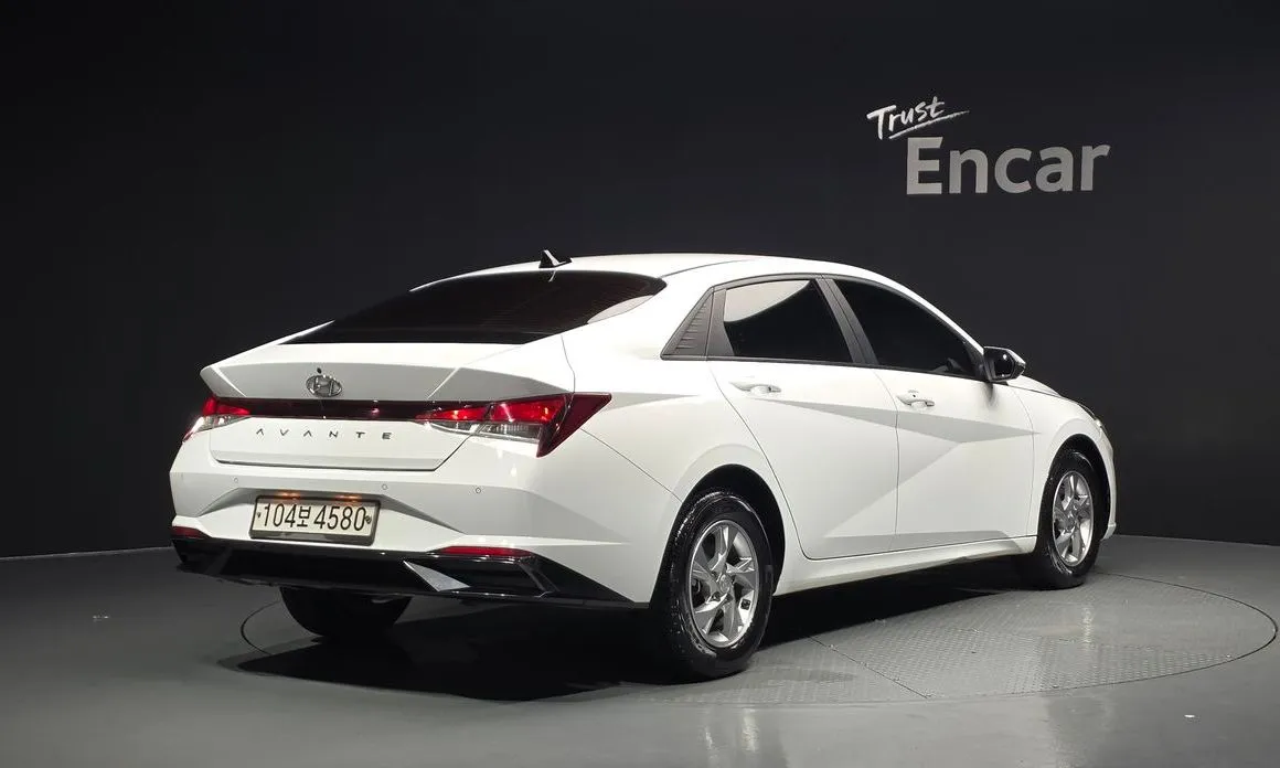 Hyundai AVANTE — фото 2