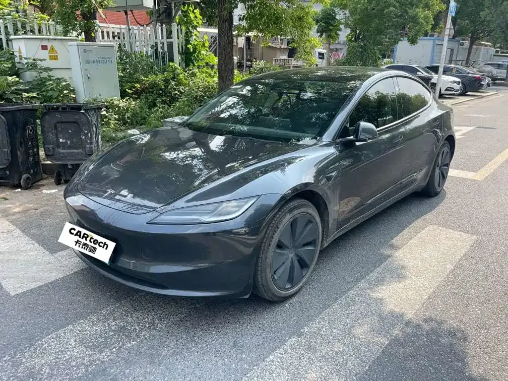 Tesla Model 3 — фото 7