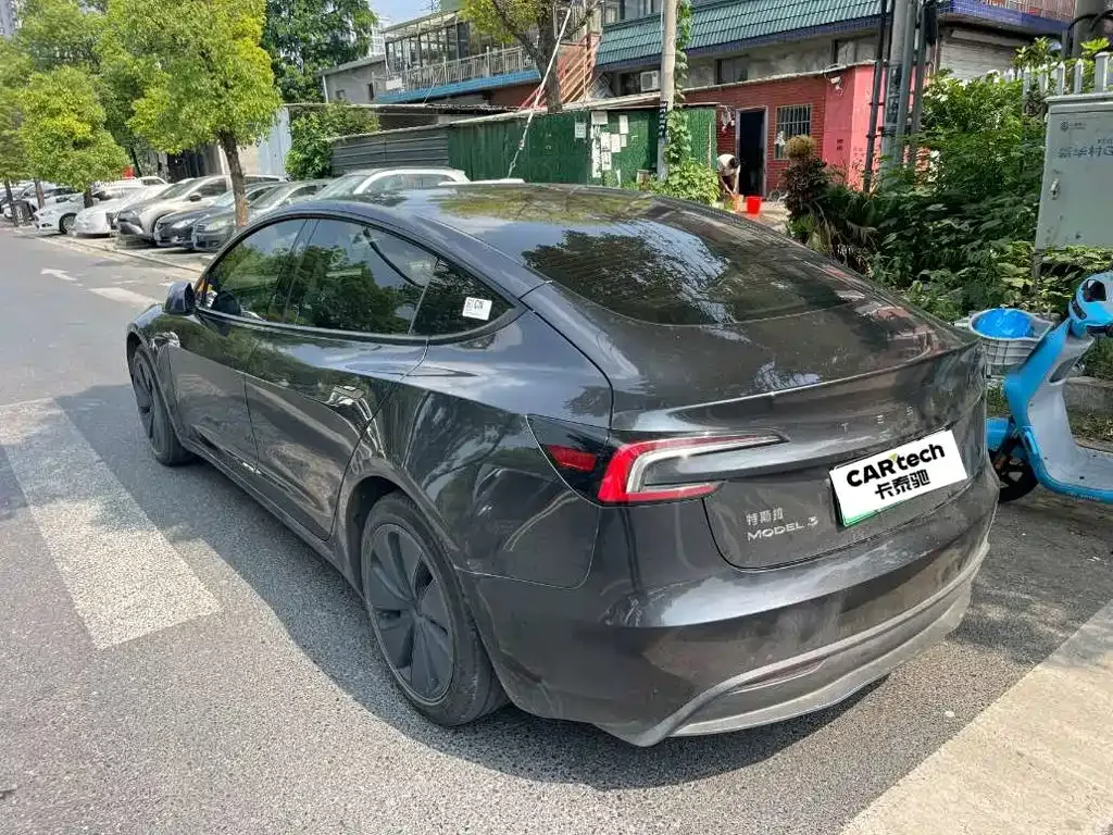 Tesla Model 3 — фото 4