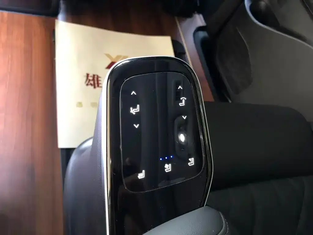 GAC Motor Trumpchi M8 — фото 4