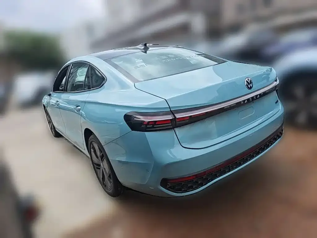 Volkswagen Passat — фото 3
