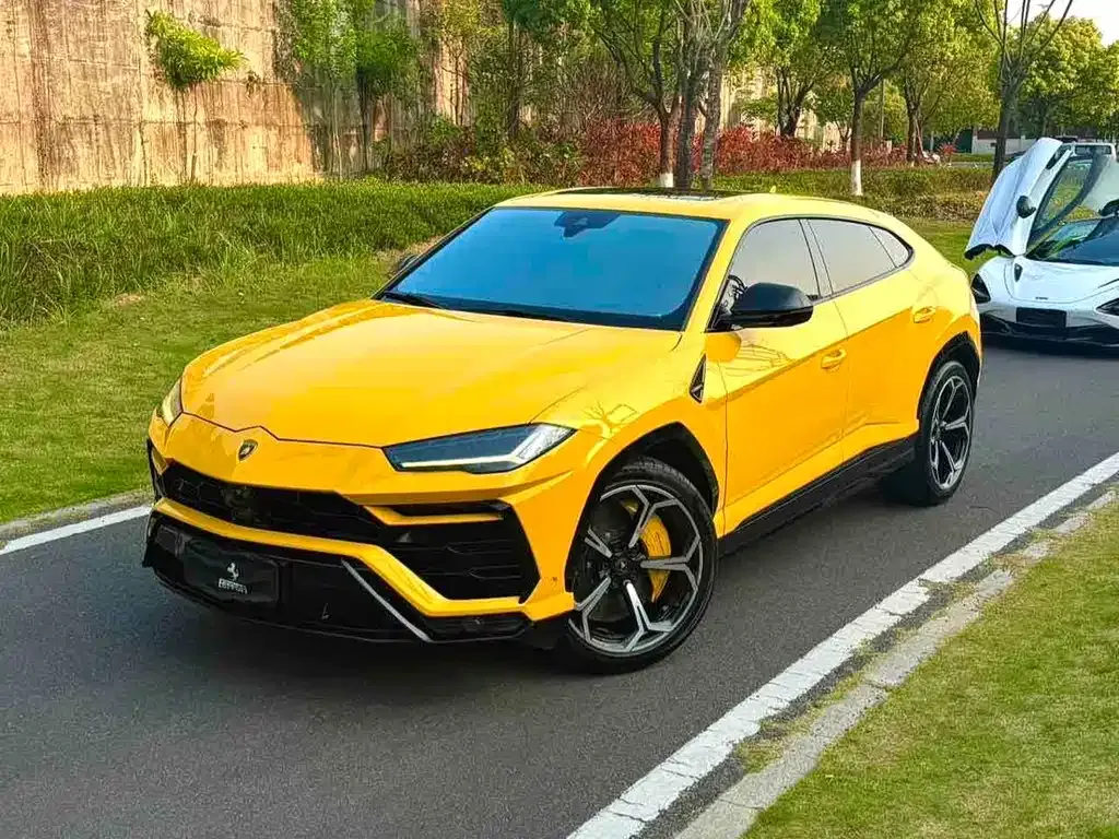 Lamborghini Urus — фото 10