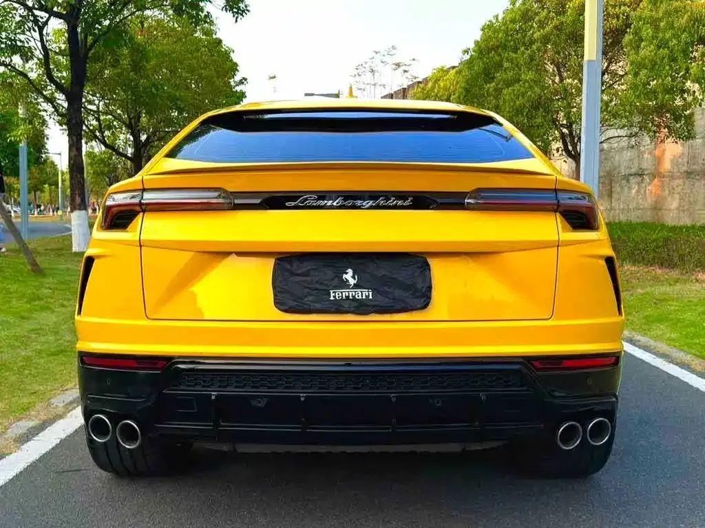Lamborghini Urus — фото 7