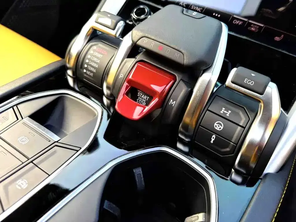 Lamborghini Urus — фото 2