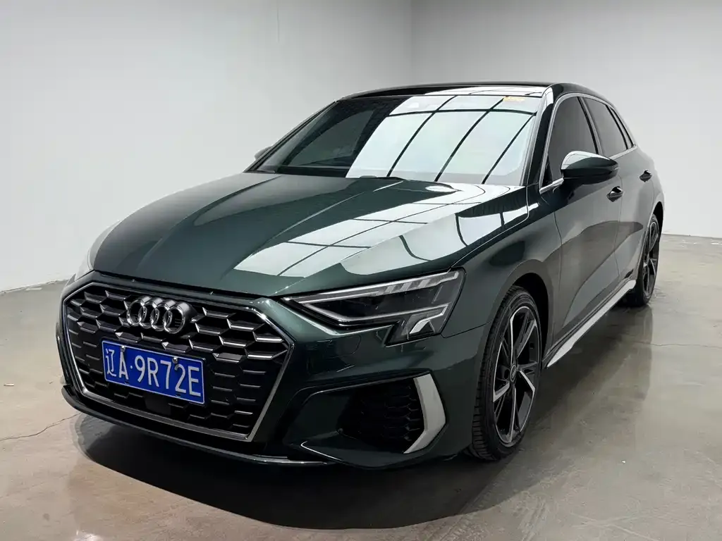 Audi A3 — фото 1