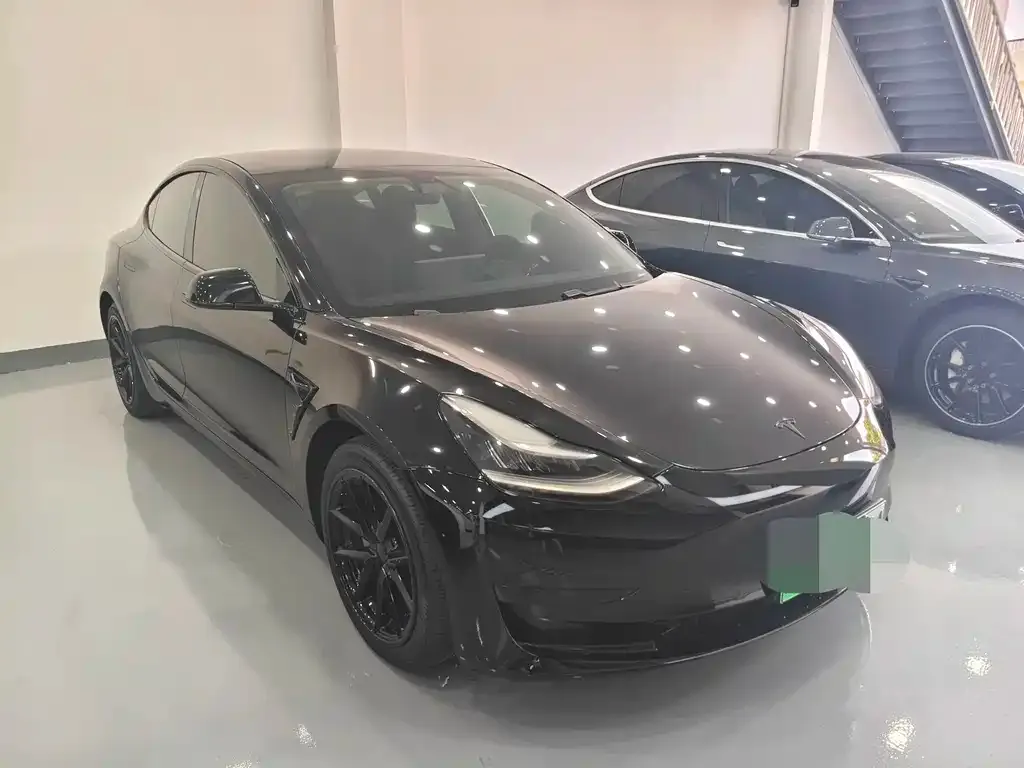 Tesla Model 3 — фото 6