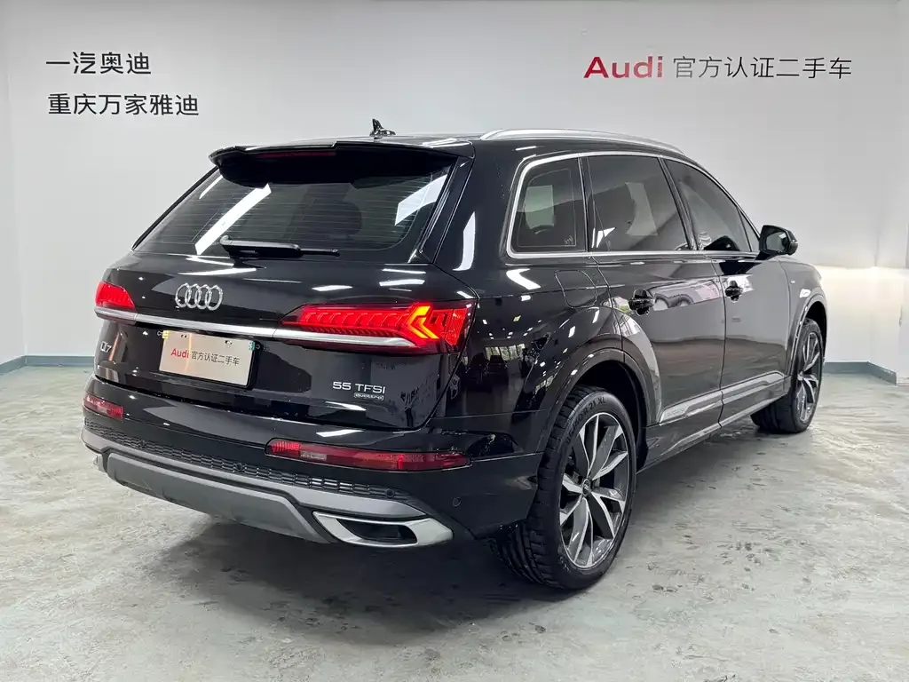 Audi Q7 — фото 7