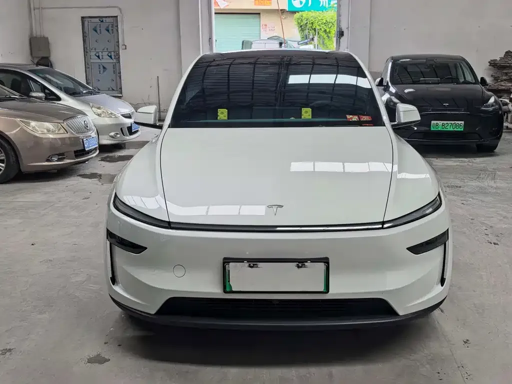 Tesla Model Y — фото 5