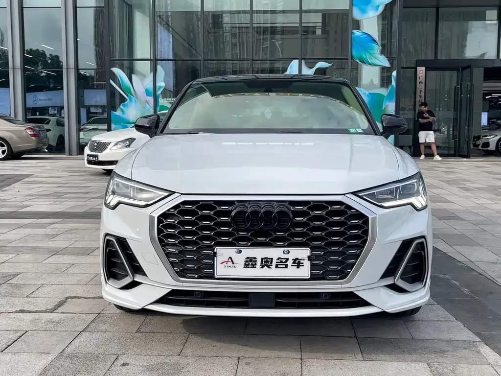 Audi Q3 Sportback — фото 6
