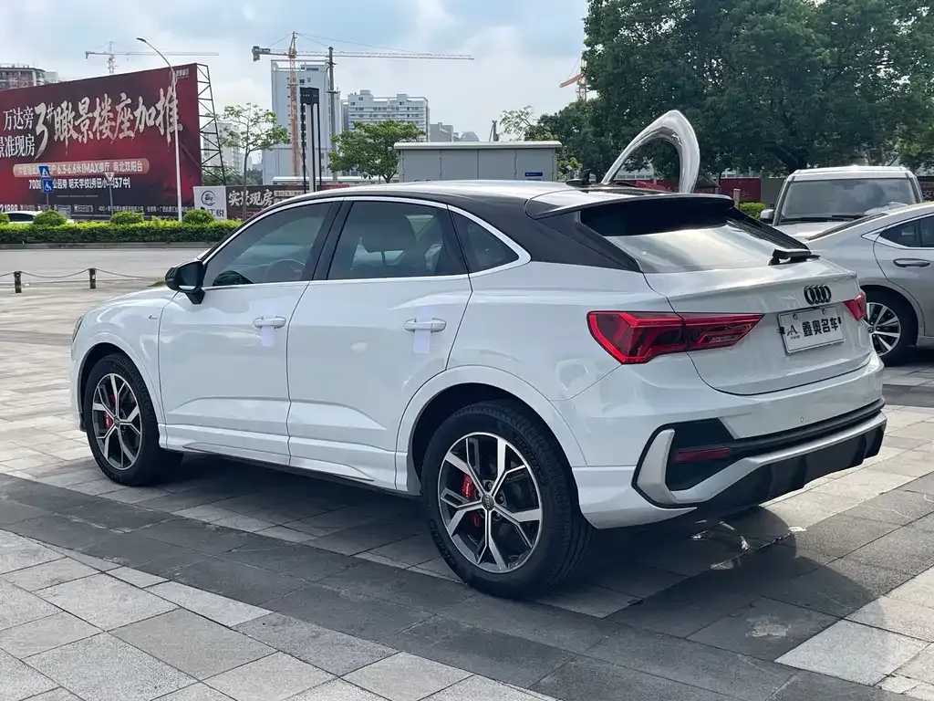 Audi Q3 Sportback — фото 7