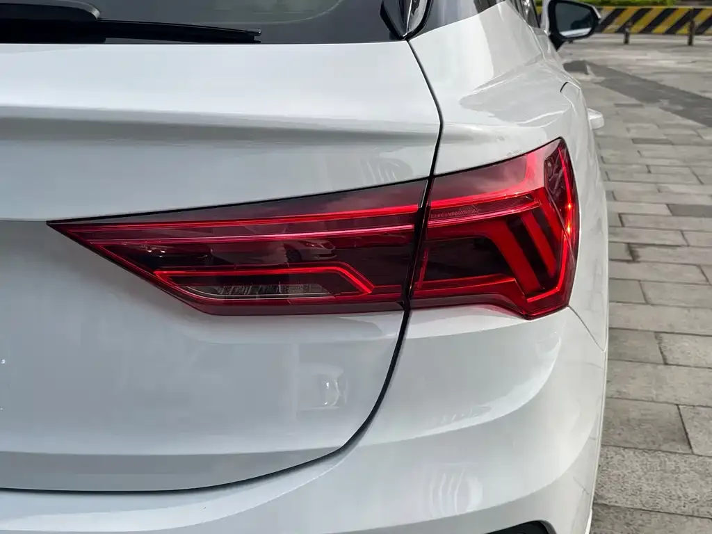 Audi Q3 Sportback — фото 2