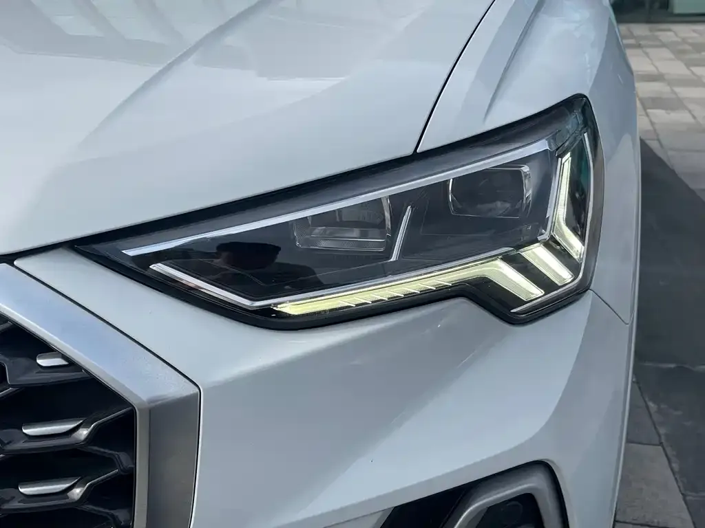 Audi Q3 Sportback — фото 3