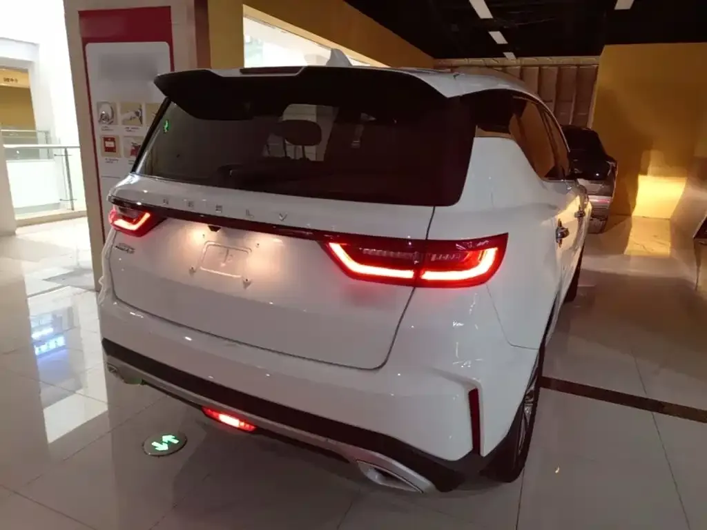 Geely Vision X6 — фото 3