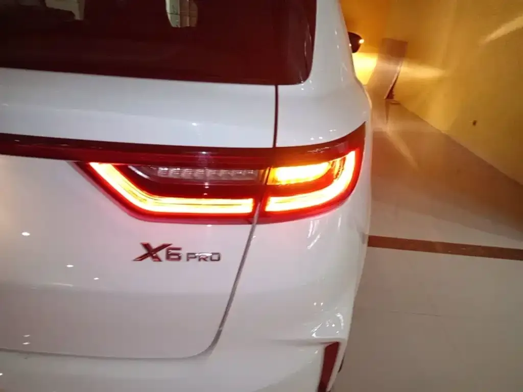 Geely Vision X6 — фото 6