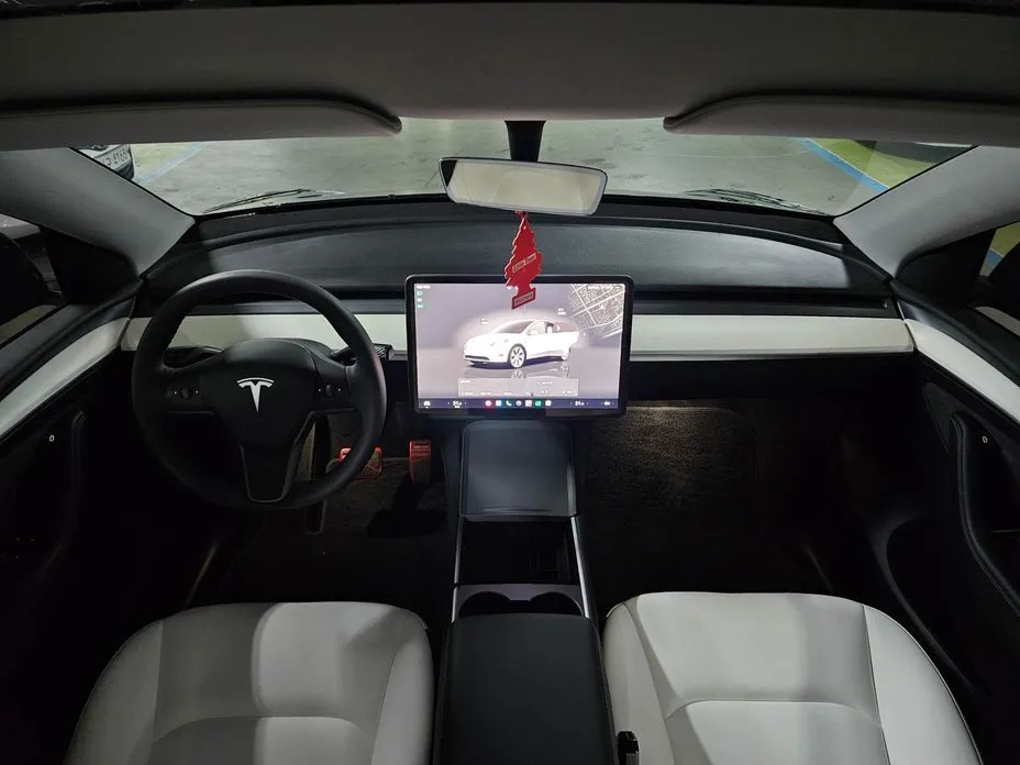 Tesla Model Y — фото 3