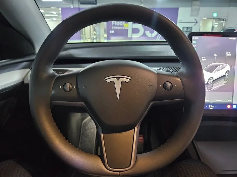 Tesla Model Y — фото 8