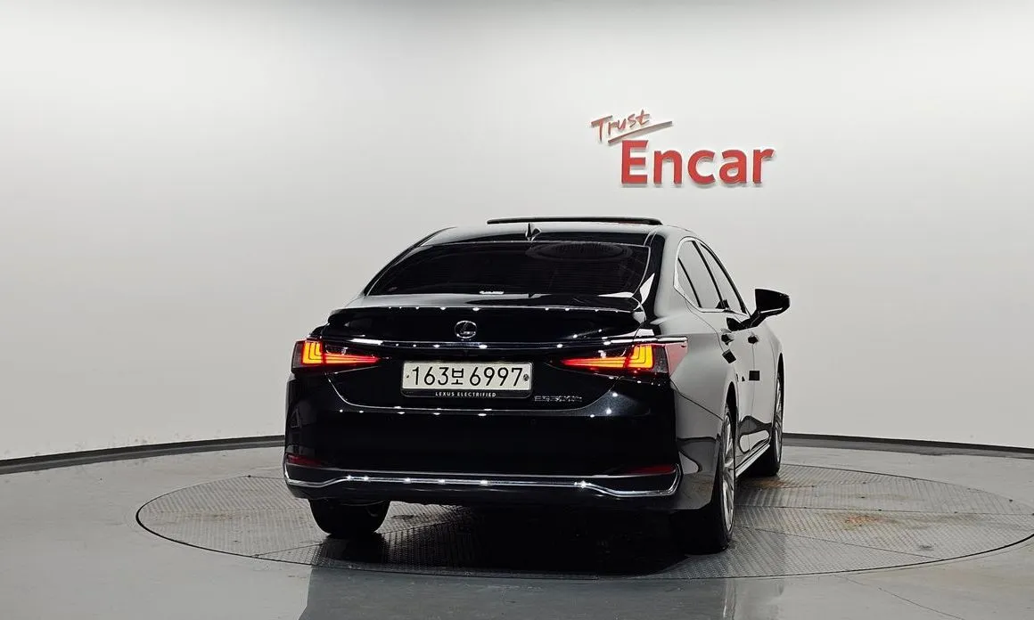 Lexus ES 2026 из KR, фото 2