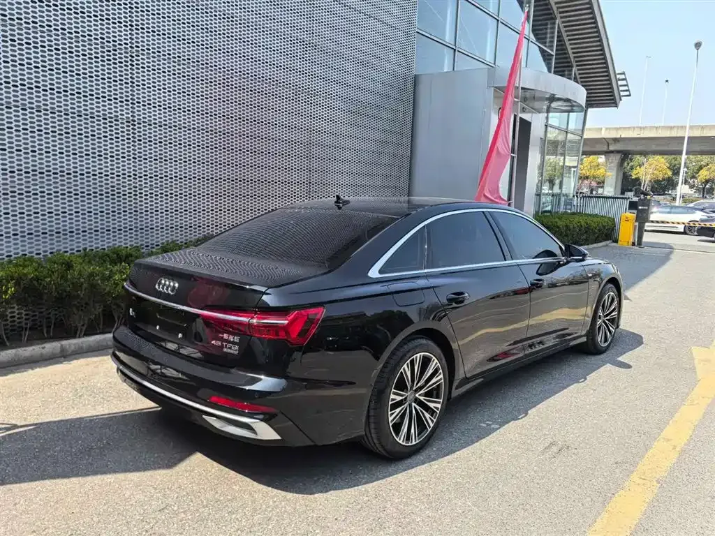 Audi A6L — фото 8