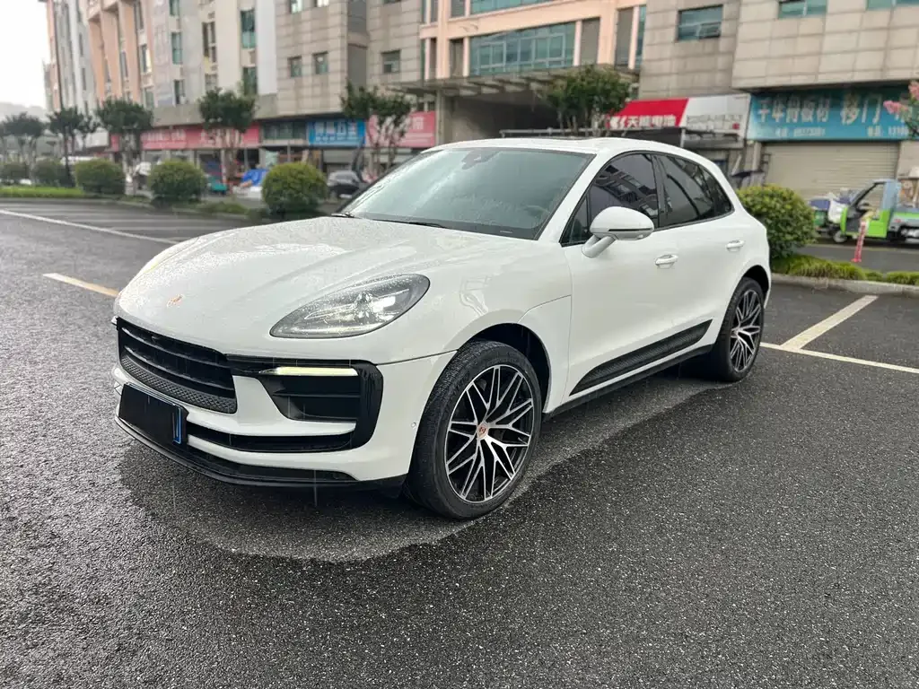 Porsche Macan — фото 1