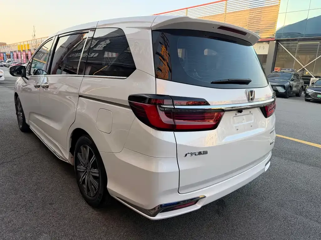 Honda Odyssey 2023 из CN, фото 4