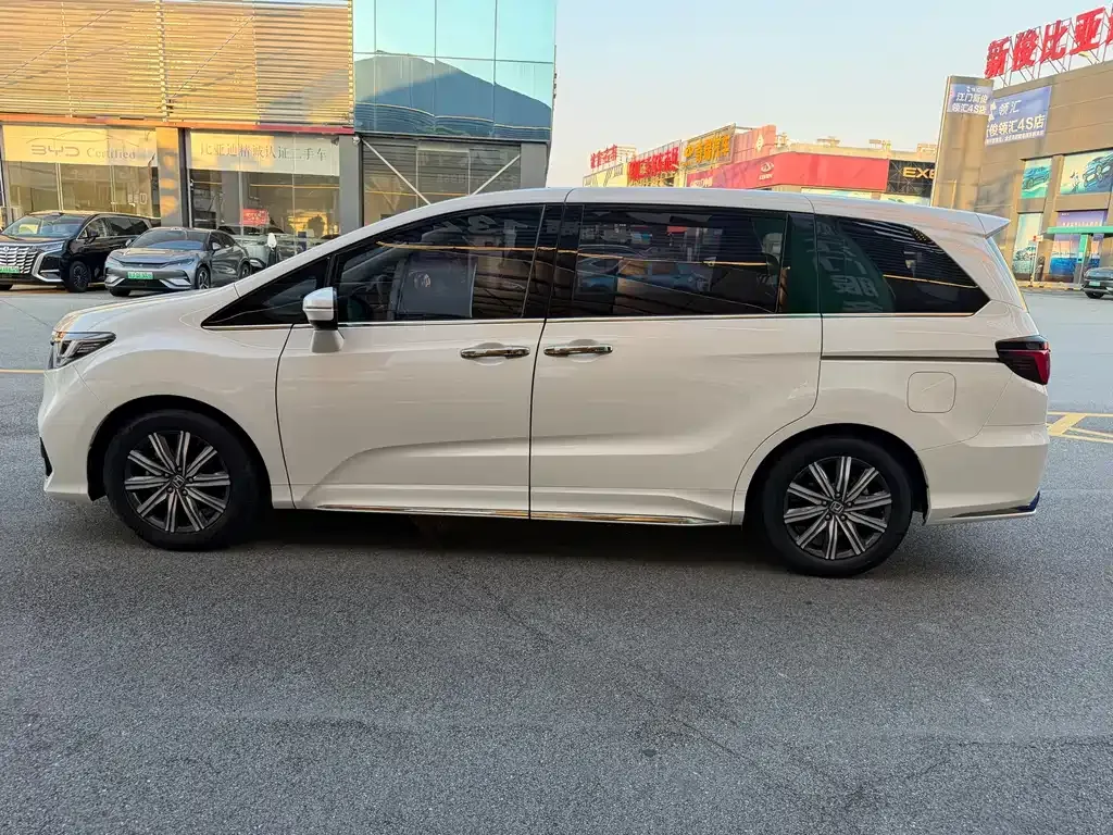 Honda Odyssey 2023 из CN, фото 7