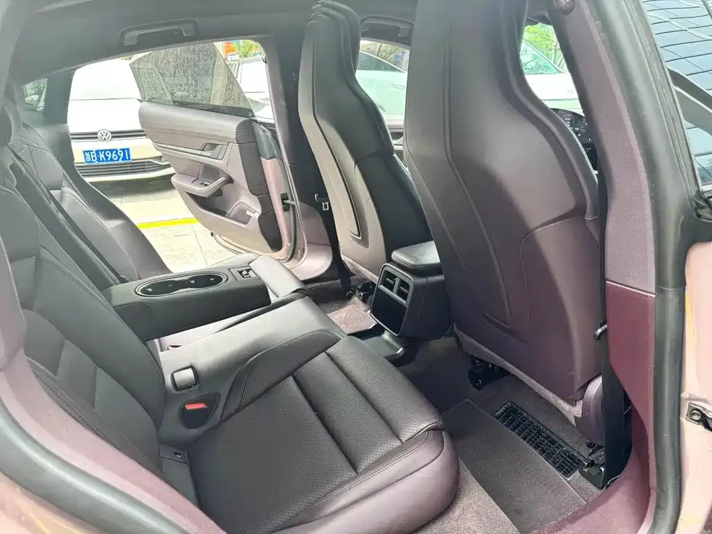 Porsche Taycan 2021 из CN, фото 2