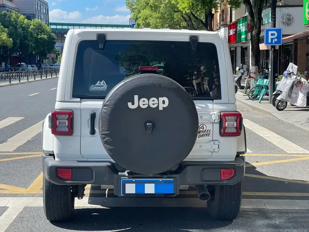 Jeep Wrangler — фото 4