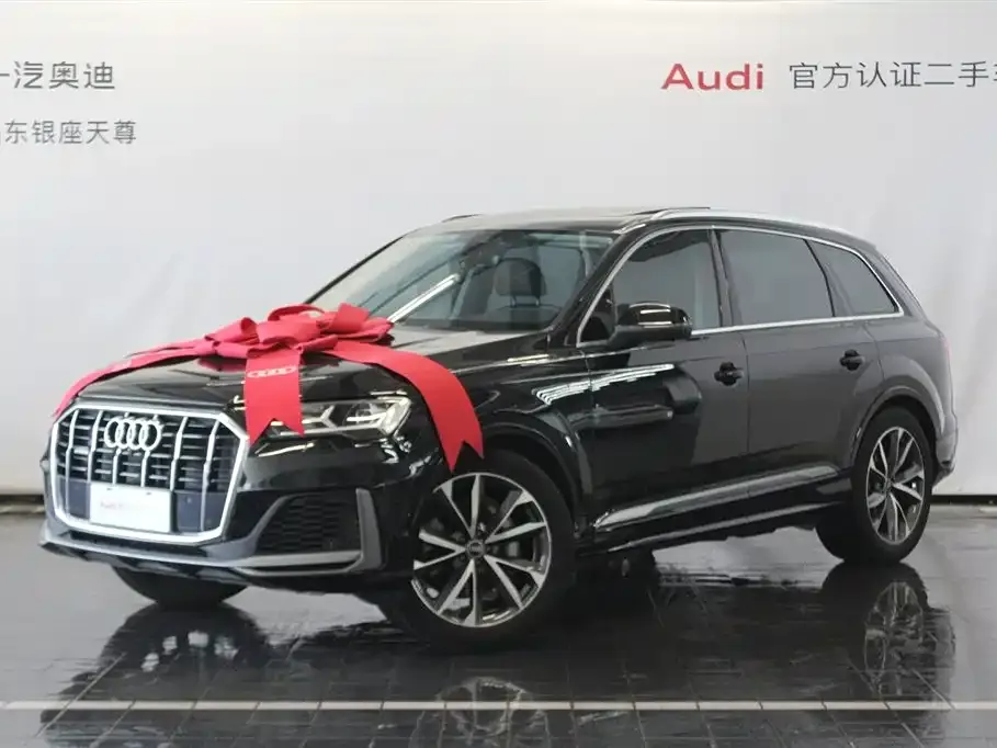 Audi Q7 — фото 10