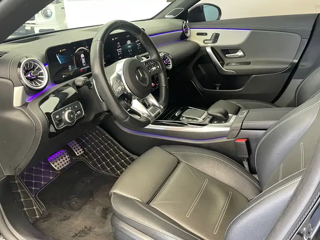 Mercedes-Benz CLA AMG — фото 7
