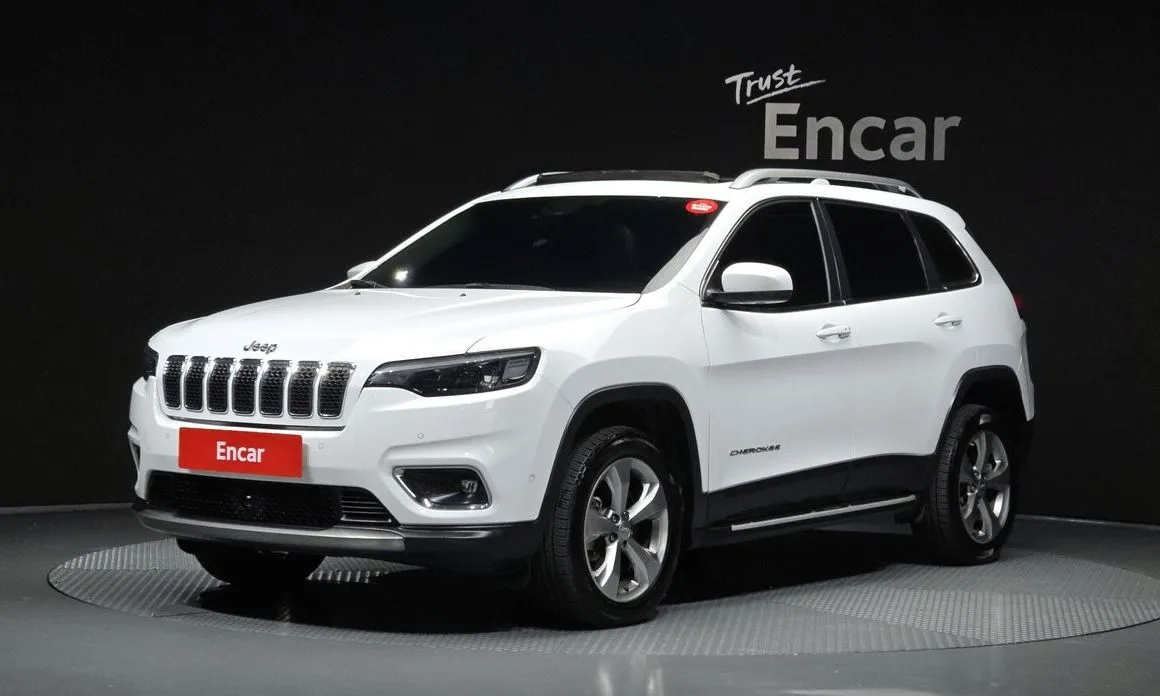 Jeep Cherokee — фото 1