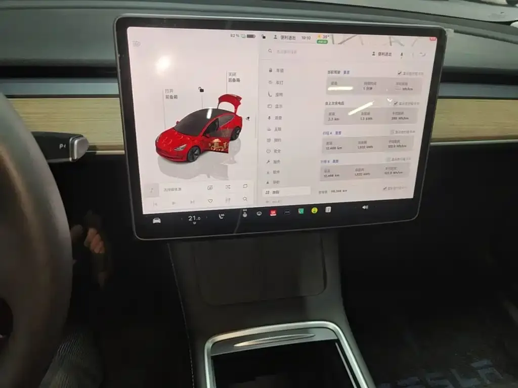 Tesla Model 3 — фото 4