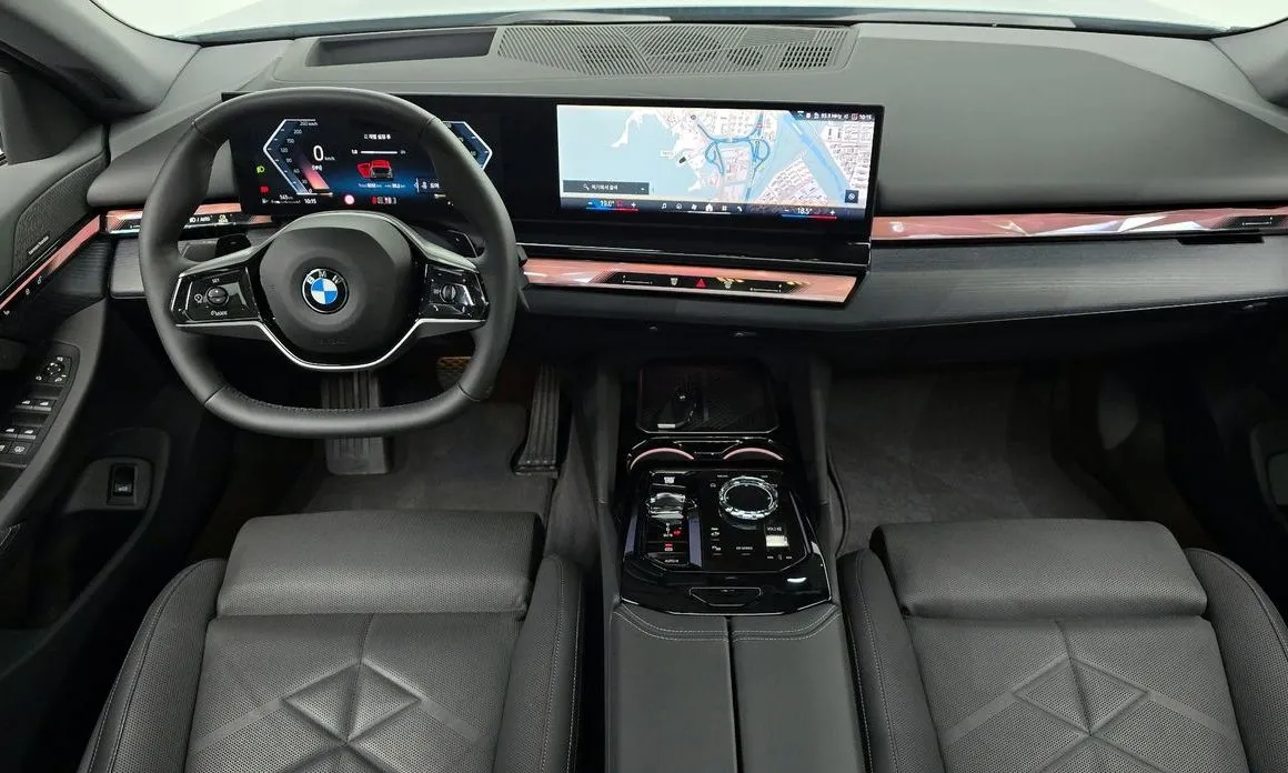 BMW 5-Series 2025 из KR, фото 6