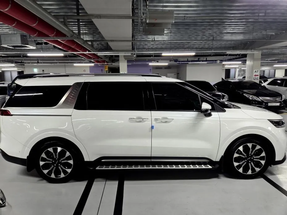 Kia Carnival — фото 10