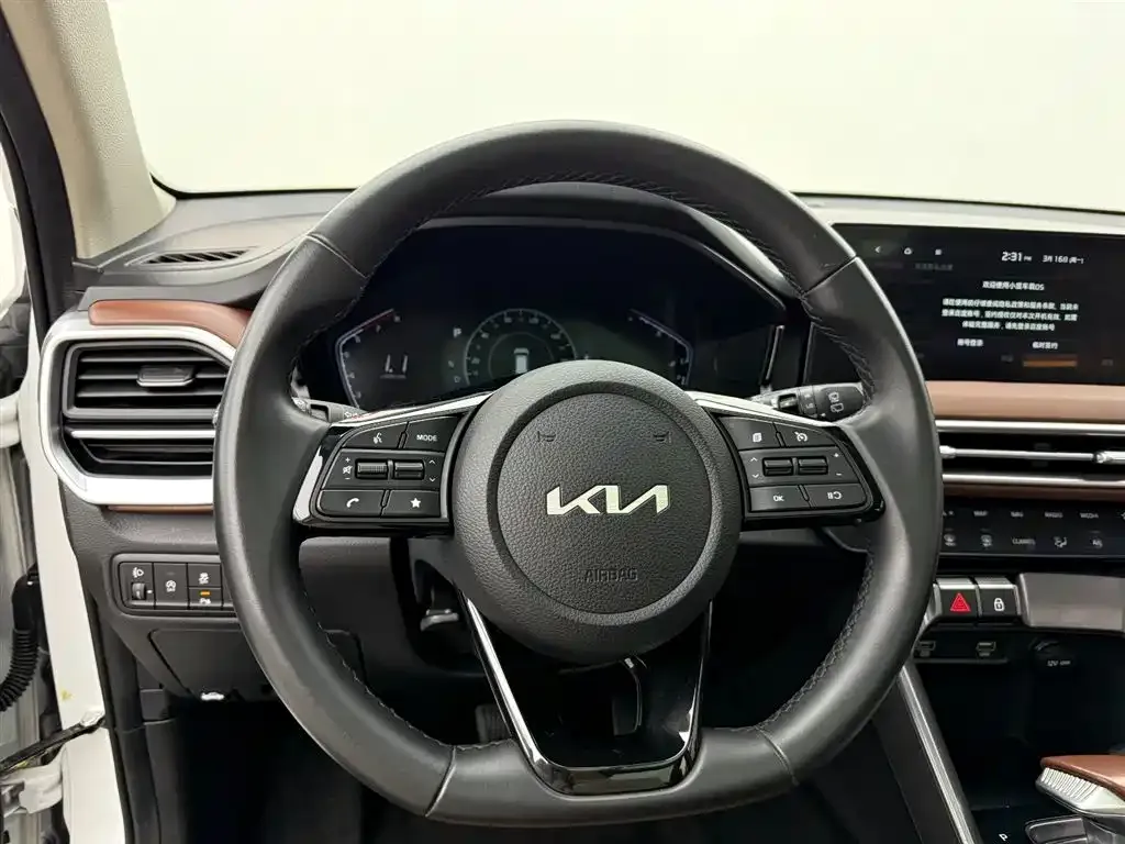 Kia Sportage — фото 9