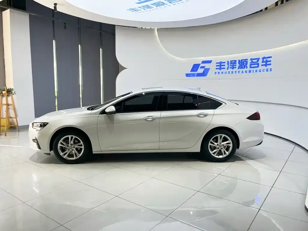 Buick Regal — фото 7