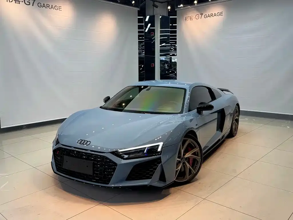 Audi R8 — фото 1