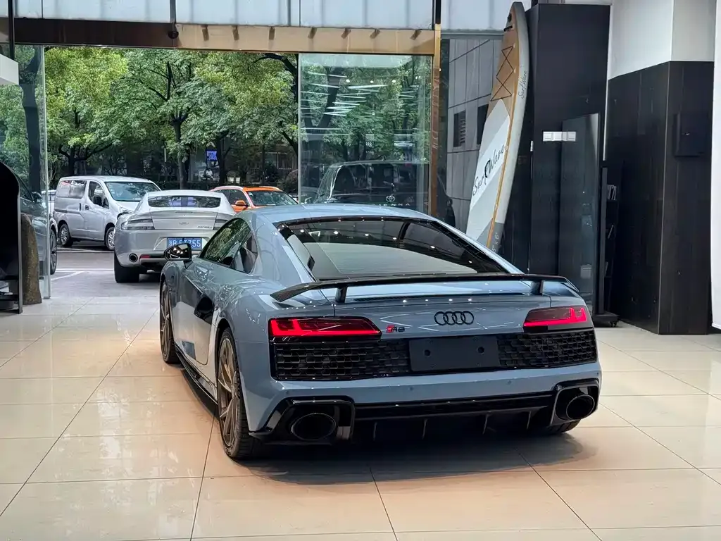 Audi R8 — фото 6
