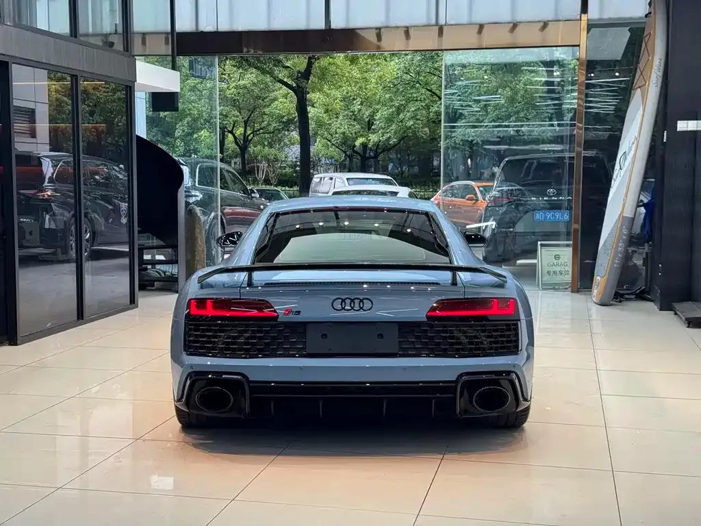 Audi R8 — фото 7