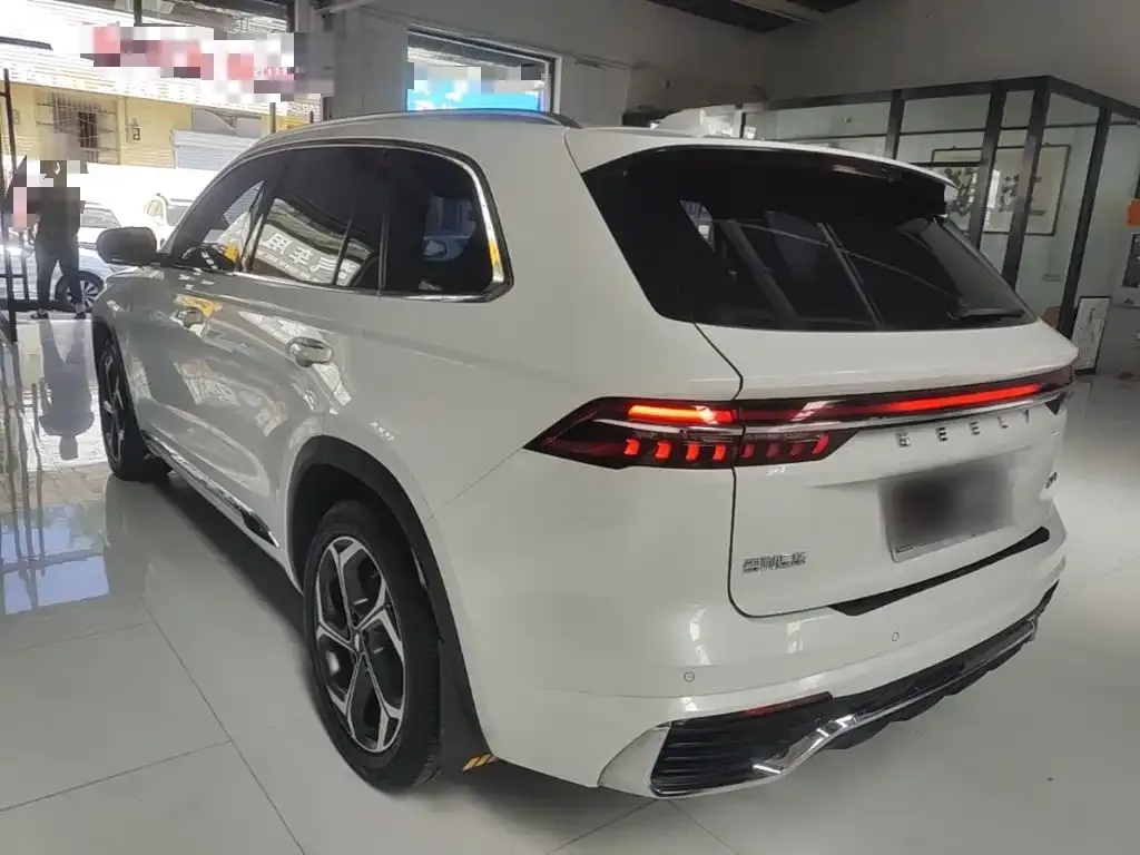 Geely Xingyue L — фото 10