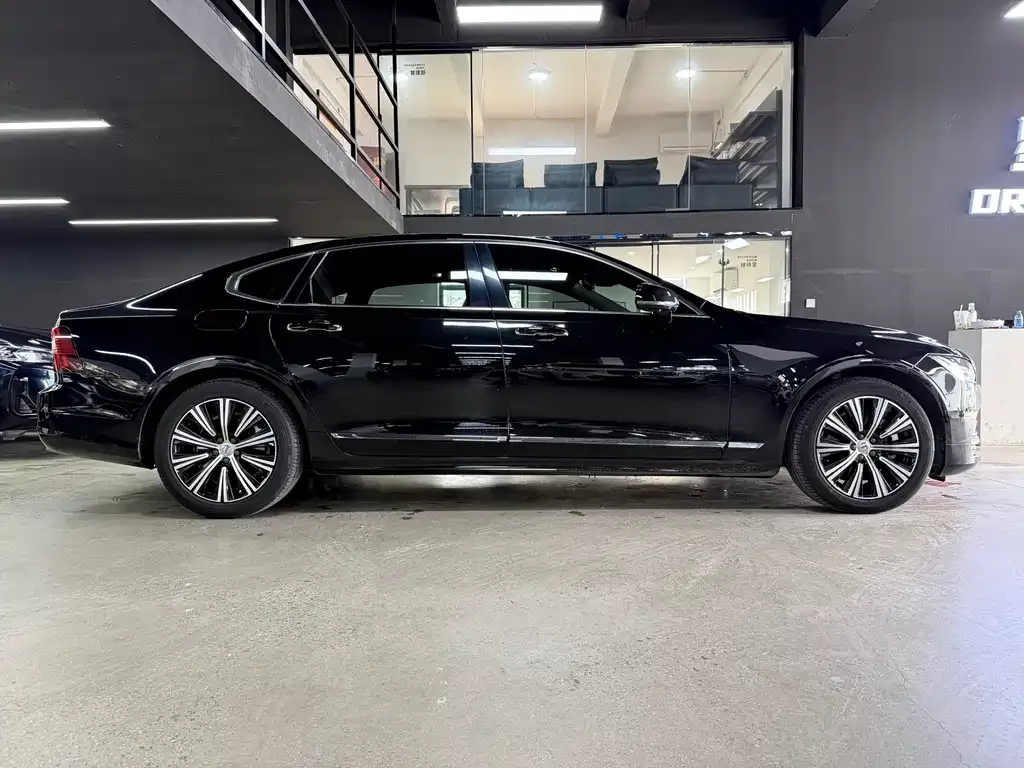 Volvo S90 — фото 7