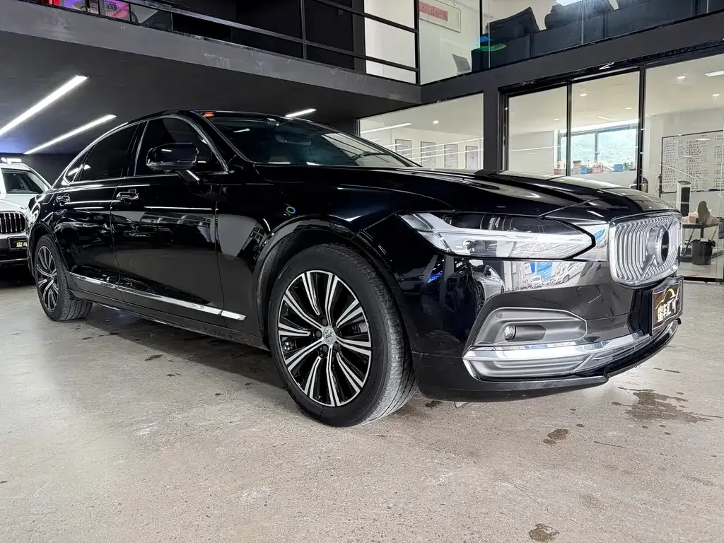 Volvo S90 — фото 9