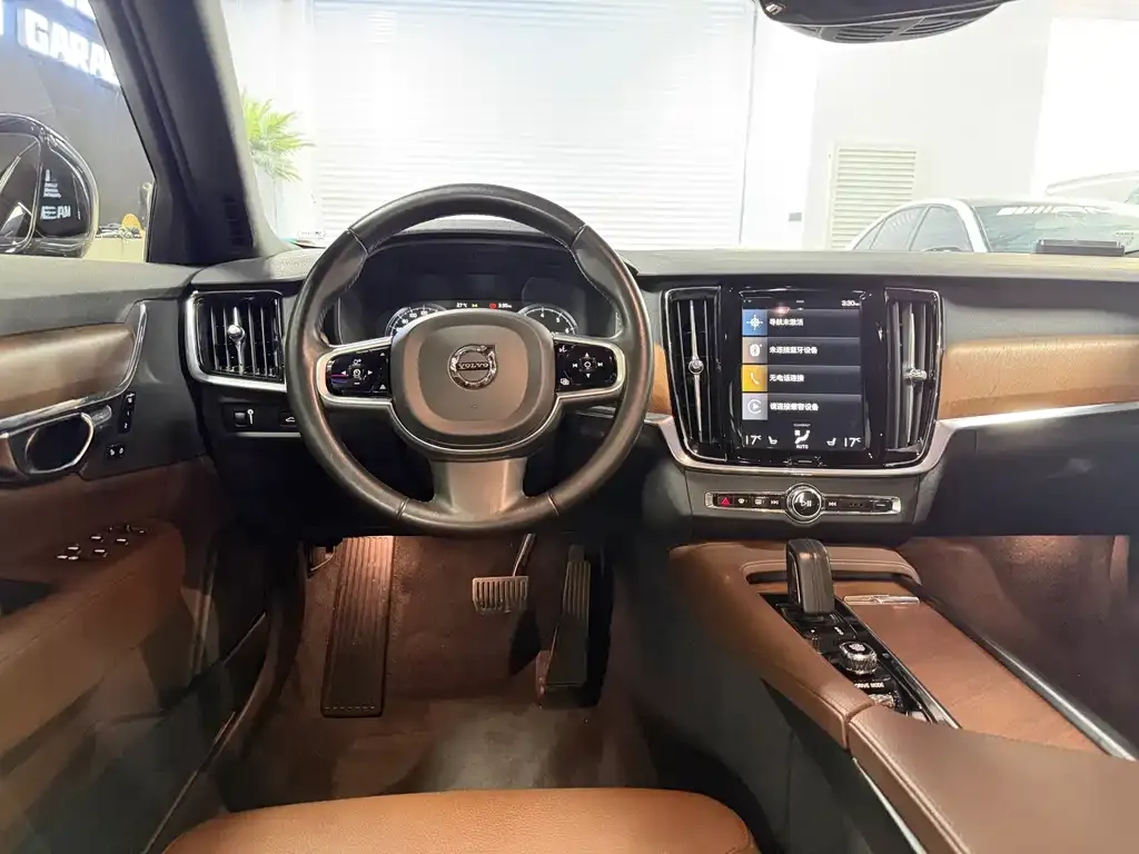 Volvo S90 — фото 10