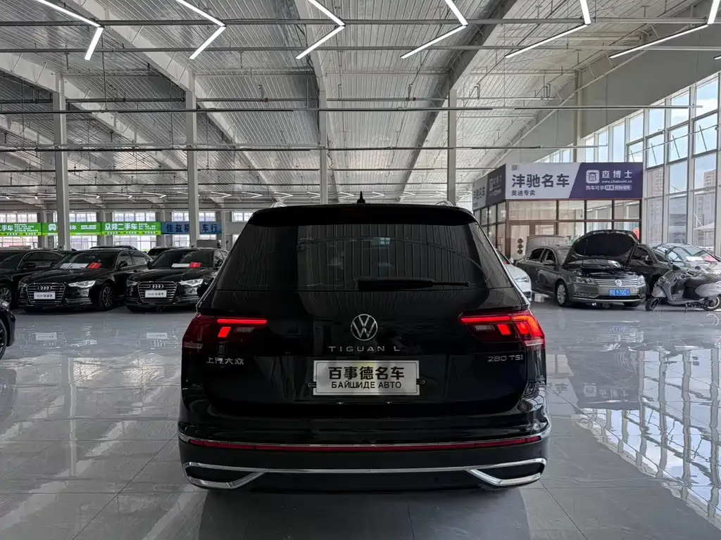 Volkswagen Tiguan L — фото 6