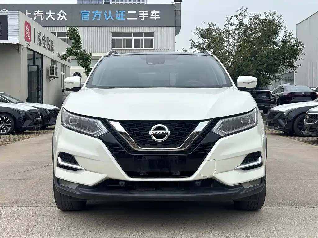 Nissan Qashqai — фото 9