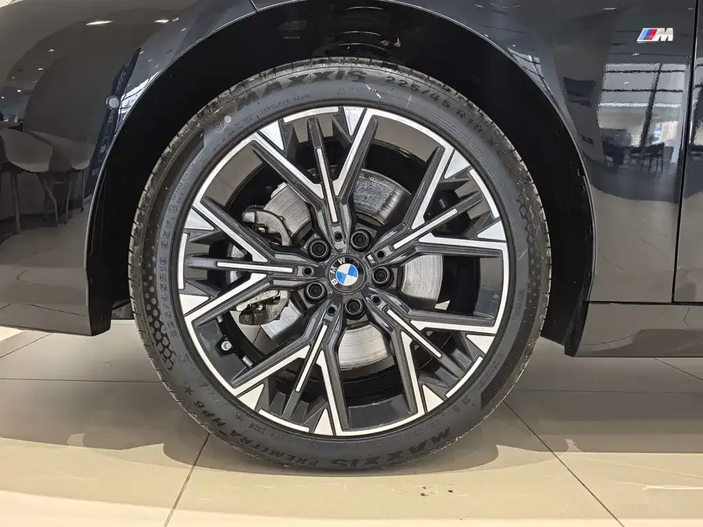 BMW 2 Series 2025 из CN, фото 8
